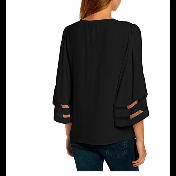 Beautiful woman top blouse - Picture 2 of 7